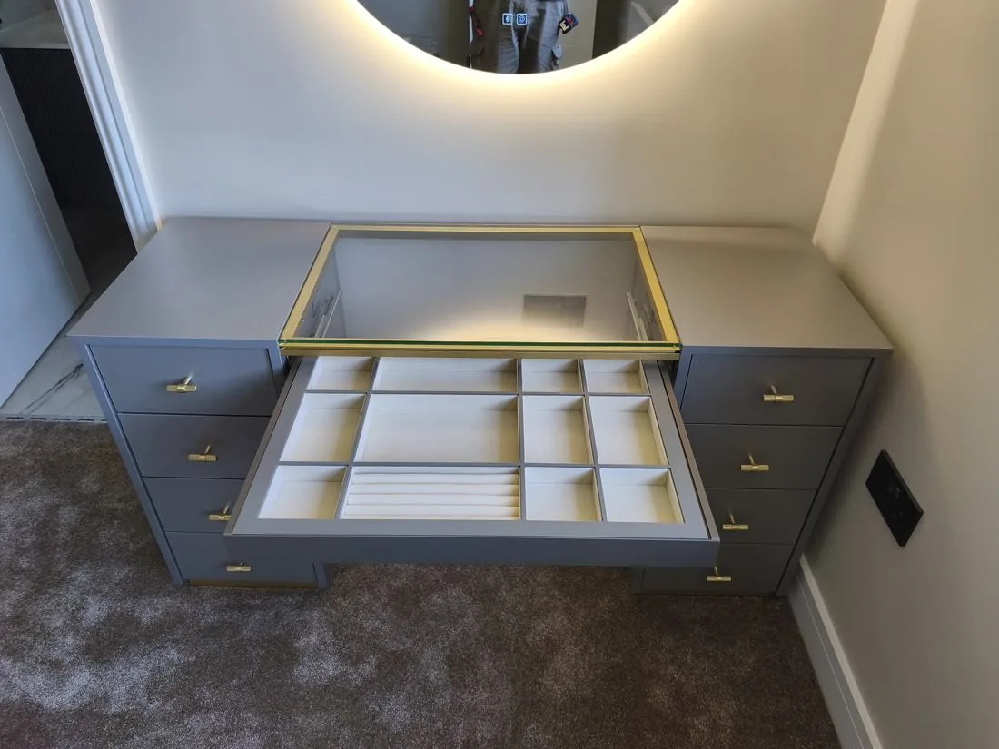 Bespoke fitted wardrobe