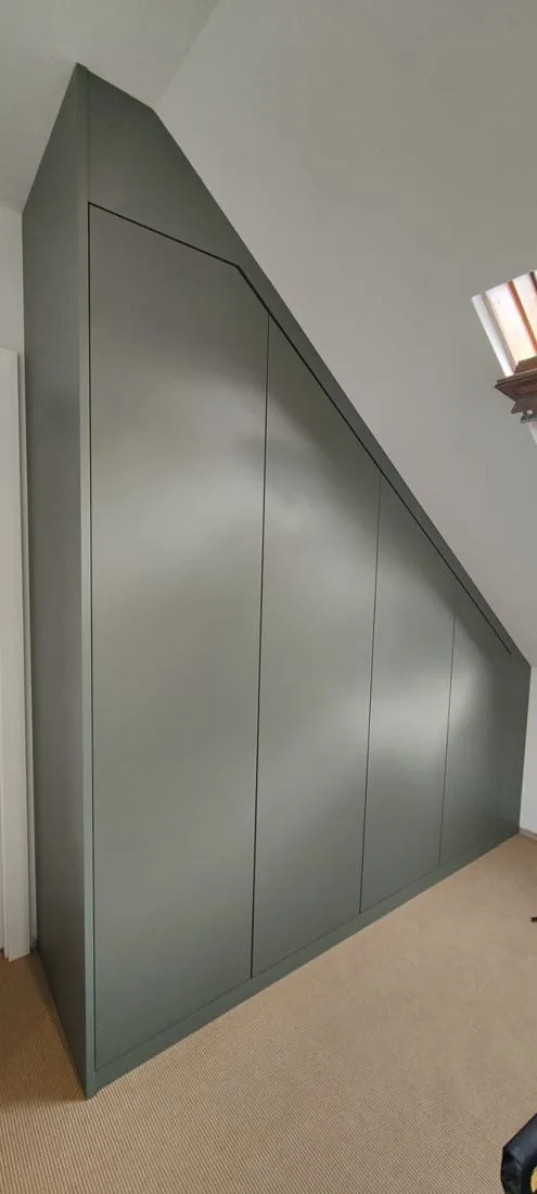 Bespoke fitted wardrobe